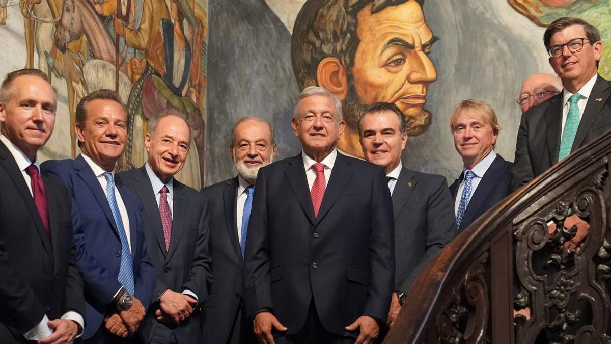 El encuentro entre el presidente y empresarios, el magnate Carlos Slim asistió al encuentro