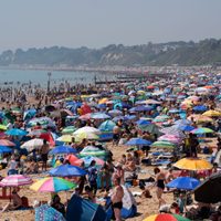 Una ola de calor excepcionalmente temprana rompe récords y causa muertes en Europa
