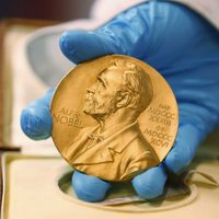 Nobel de Medicina para tres médicos que resolvieron “un importante problema de salud mundial”
