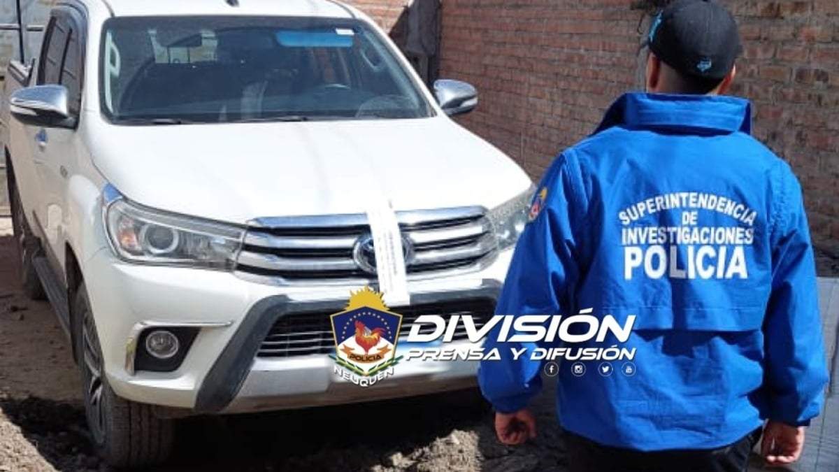 Camioneta recuperada por la Policía de Neuquén. Fuente: (Prensa Policía)