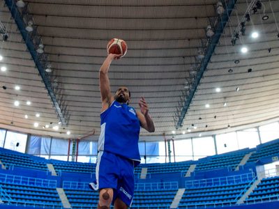El triste retorno de un basquetbolista a México