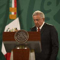AMLO ofrece "sincera disculpa" a familiares de víctimas del "Halconazo" y garantiza no repetición