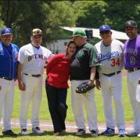 AMLO presume juego con Valenzuela, Higuera, Vinny y “Chito” Ríos; asiste Gutiérrez Müller (Video)