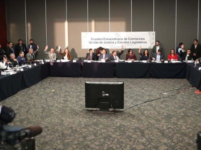 Con oposición de PAN, PRI y PRD avanza en el Senado ley para crear Fiscalía General