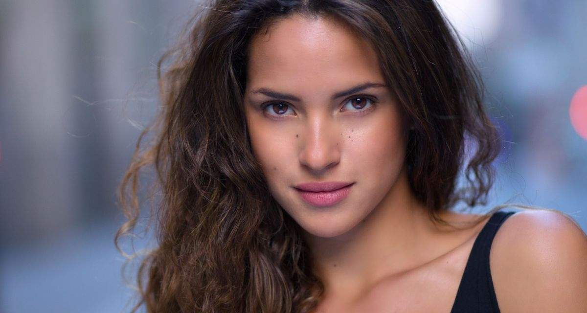 Adria Arjona. Fuente: (Instagram).