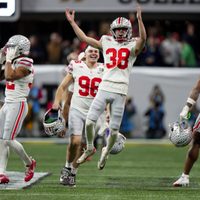 Ohio State gana primer título nacional desde 2014 al superar 34-23 a Notre Dame