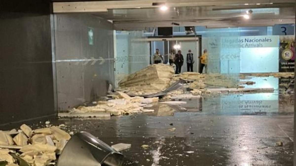 Daños en uno de los accesos al aeropuerto de Acapulco
