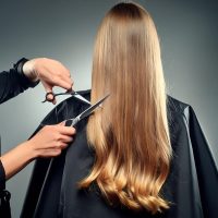 Calendario Lunar: cuáles son los mejores días de enero para cortarte el cabello y potenciar su crecimiento