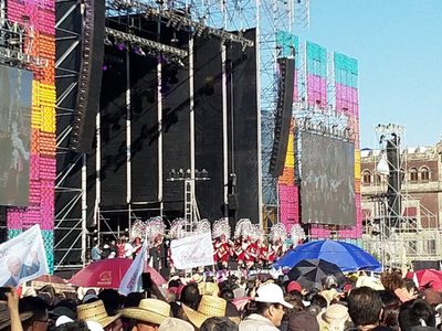 Las tradiciones marcan la primera parte del AMLO Fest en el Zócalo