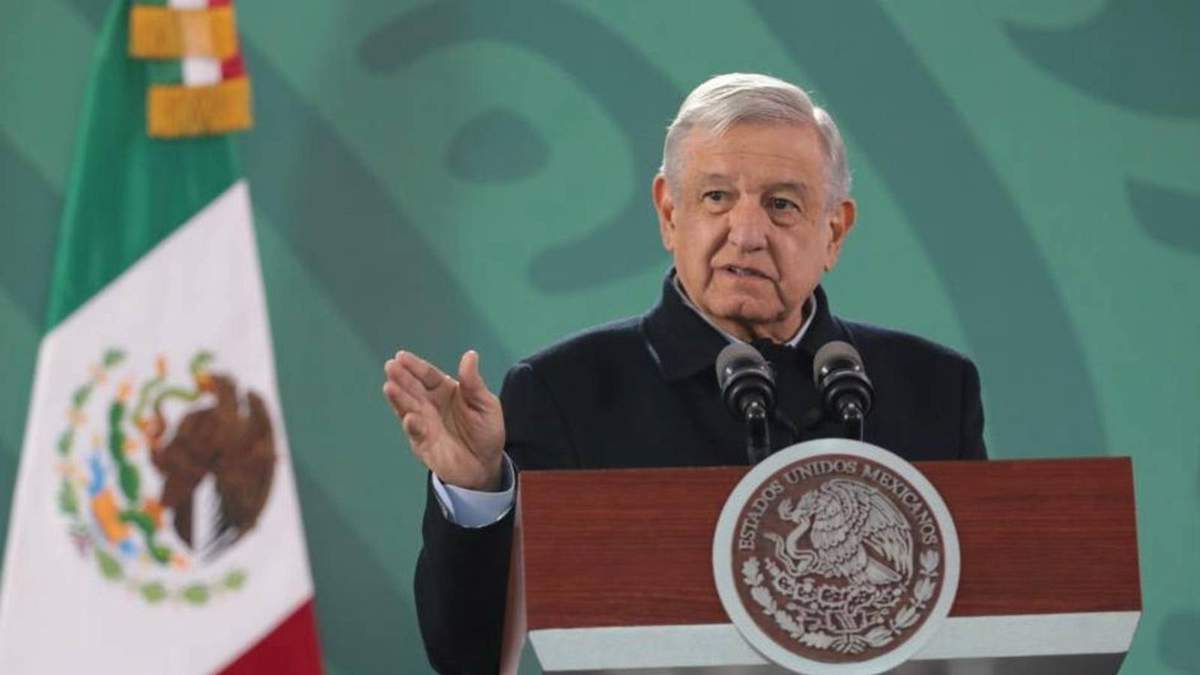 El mandatario dijo que no debe haber "sensacionalismo" por la variante Ómicron