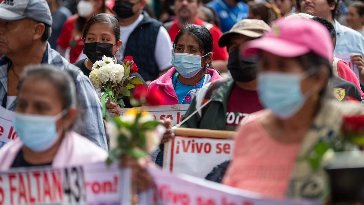 Marcha de Ayotzinapa, a 8 años de las desapariciones