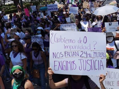 Mujeres protestan en CDMX por muerte de Debanhi Escobar