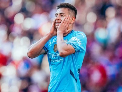 “Es buenísimo”: el Diablito Echeverri debutó en el Manchester City y sorprendió a sus compañeros