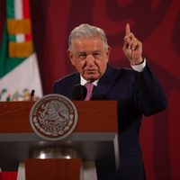 AMLO dice que explicará a Kerry y empresarios de EU sobre el fortalecimiento de Pemex y CFE