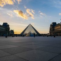 Francia anuncia el fin del certificado de vacunación y del uso obligatorio de mascarillas en interiores