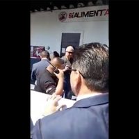 Desplome de templete durante un desfile deja un lesionado en Michoacán (Video)