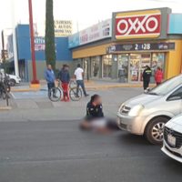 Asesinan a policía de Celaya cuando viajaba con su esposa; un sicario murió (Video)