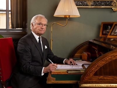 Con 7 mil 900 muertos por la pandemia, el rey de Suecia admite que su país falló en la respuesta