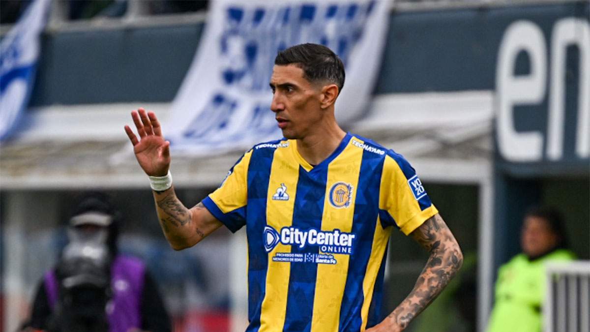 Ángel Di María anotó el tercero. Un golazo a puro enganche y llegó a 5 goles en el torneo.