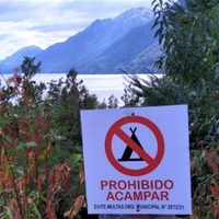Luego de un intento de ocupación, alambraron y colocaron carteles en lote municipal