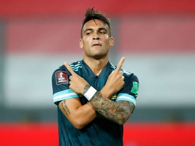 Los tres gigantes de Europa que buscarían adquirir a Lautaro Martínez