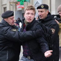 Secuestro en Minsk: el mundo condena el arresto arbitrario de un periodista en Bielorrusia