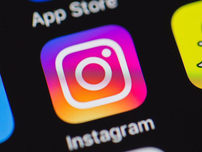Instagram extiende 'Limites' a adolescentes para restringir por defecto la interacción a amigos cerc