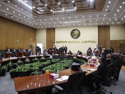 El INE cierra el caso de los sobornos al PRI, Enrique Peña Nieto y Alfredo del Mazo