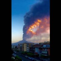 El volcán Etna entra de nuevo en erupción (Videos)
