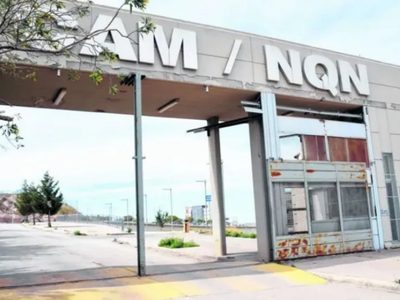 Vecinos bloquearon el acceso al Centro Administrativo Ministerial en reclamo de servicios básicos