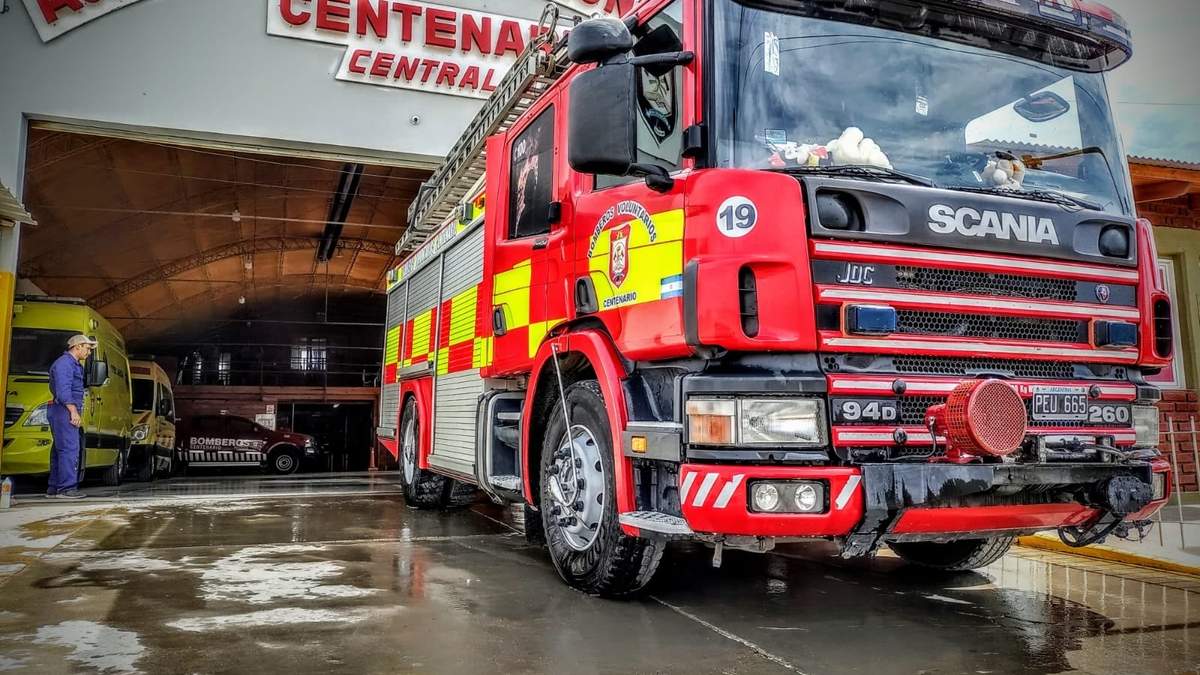 Bomberos Voluntarios de Centenario. Fuente: (Facebook)