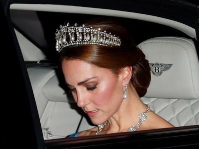 Lloró a minutos de Año Nuevo: el anuncio a Kate Middleton, sin consuelo