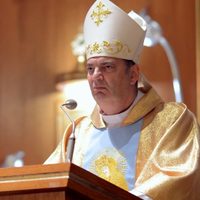 Escándalo por orgía gay en la Iglesia polaca; el Papa acepta renuncia de obispo