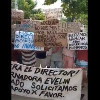 Se amotinan reos del penal de Acapulco tras decomiso de drogas