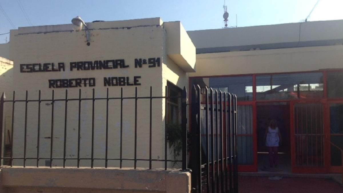 Escuela 91 de Senillosa. Fuente: (Facebook)