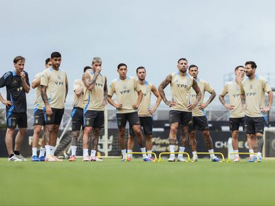 Juega la Selección argentina, juega Messi, una vez  más ante Venezuela
