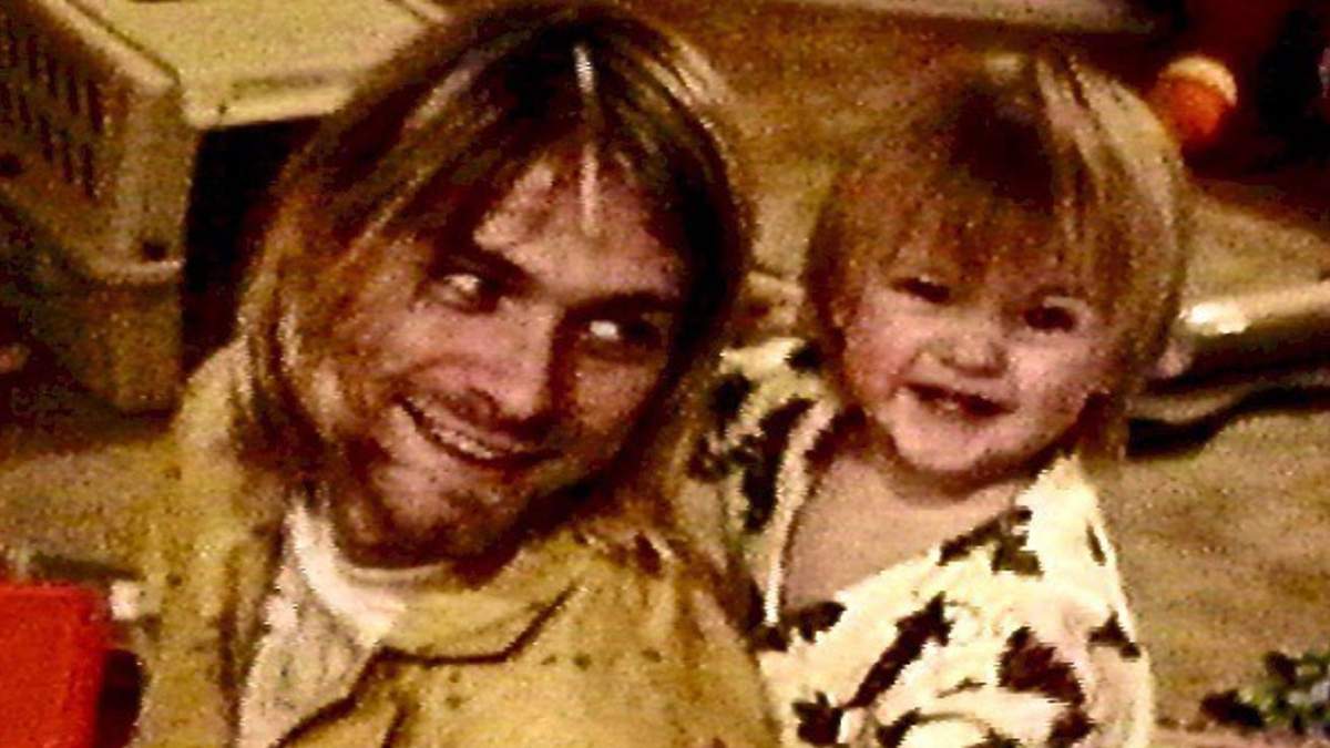 Kurt Cobain, líder de la banda Nirvana, y su hija Frances Bean Cobain