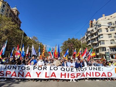 Grupos de ultraderecha “españolistas” hacen presencia en el día de la Hispanidad