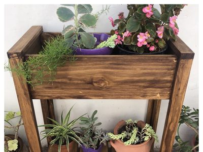 Sencillo y con pocos materiales: hacé un práctico macetero para tus plantas