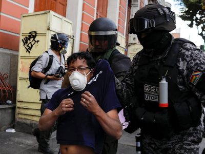 La policía boliviana agredió a una delegación del Frente de Todos