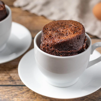 Si estás solo y te falta algo rápido para acompañar el mate, hacé esta torta en taza en solo 2 minutos en microondas