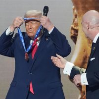 Trump confirma a Infantino que la selección iraní es "bienvenida" en Estados Unidos para el Mundial