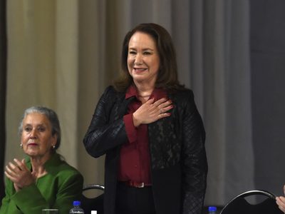 Yasmín Esquivel celebra fallo que la exonera: No existió plagio de tesis; fue un ataque político