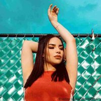Kimberly Loaiza explica qué pasa cuando "la flor florece". ¡Volvió al ruedo!