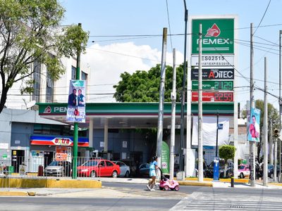 Sheinbaum pide no cargar gasolina donde haya “un verdadero abuso” en el precio