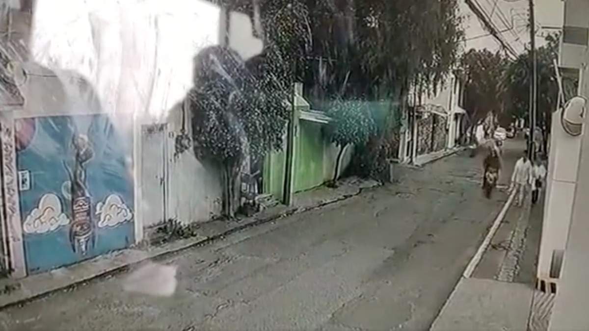 Momento en que sicarios matan a un comerciante en San Pedro Martir, Tlalpan