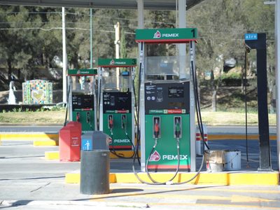 Refrescos, cigarros y gasolinas costarán más a partir del 1 de enero por "actualización" del IEPS