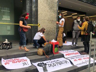 Protestan investigadores de Conacyt para exigir derechos laborales