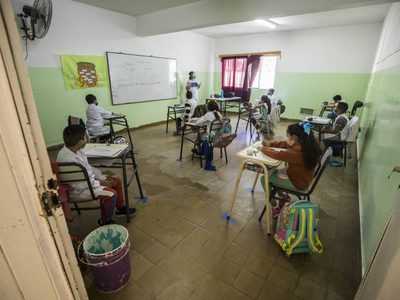 Problemas edilicios en una escuela de Cutral Co: una docente resultó herida mientras trabajaba