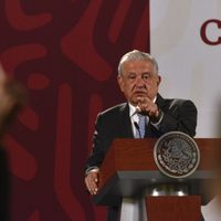 AMLO pide a Loret, Jorge Ramos y León Krauze que den a conocer sus "sueldos desproporcionados"